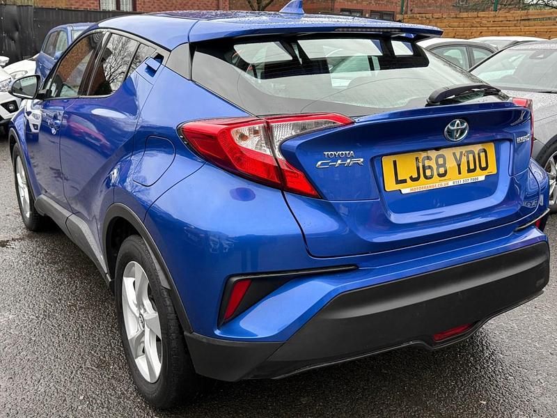 Used Toyota C-HR 122 HP (89 kW) 2018 Blue SUV