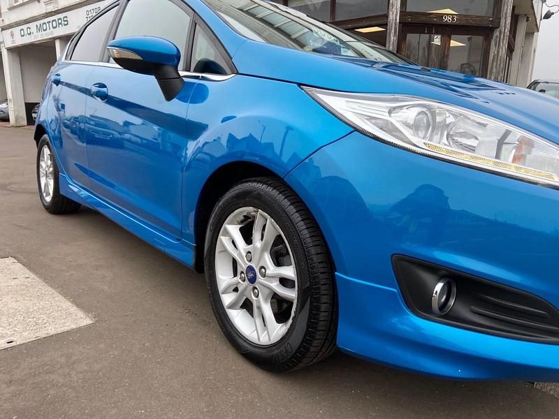 Used Ford Fiesta Zetec 2016 Blue Hatchback