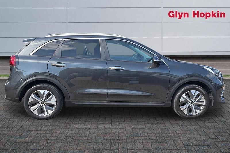 Used Kia Niro 150 kW (204 HP) 2021 Grey SUV