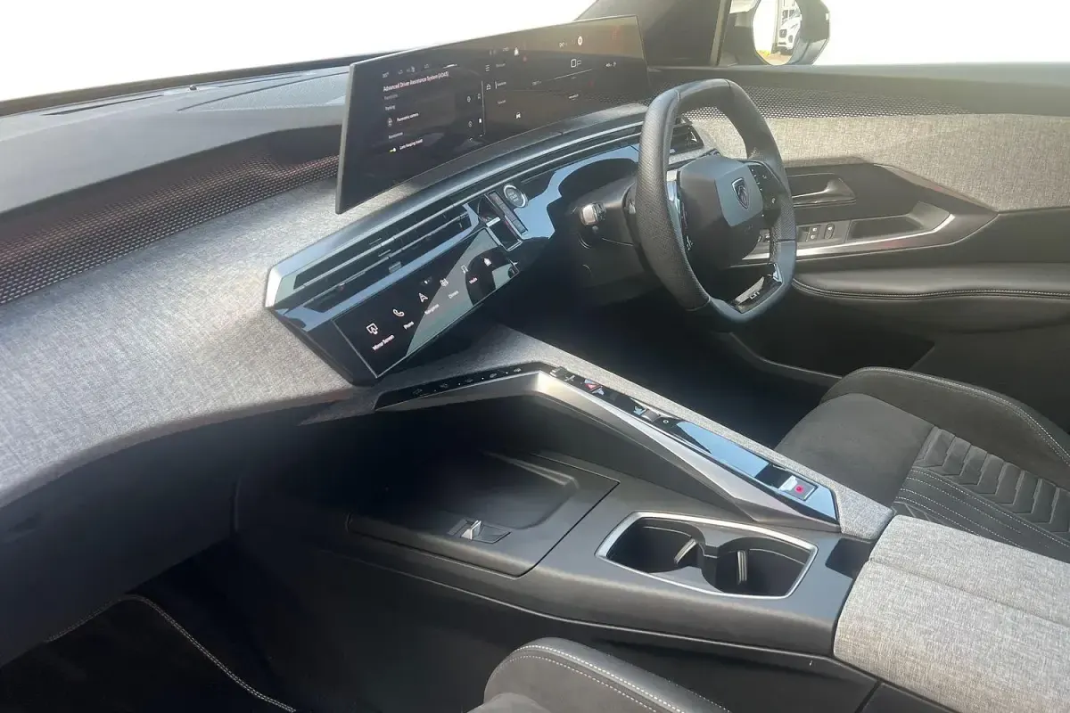 Used Peugeot 5008 GT 136 HP (100 kW) 2024 Grey SUV