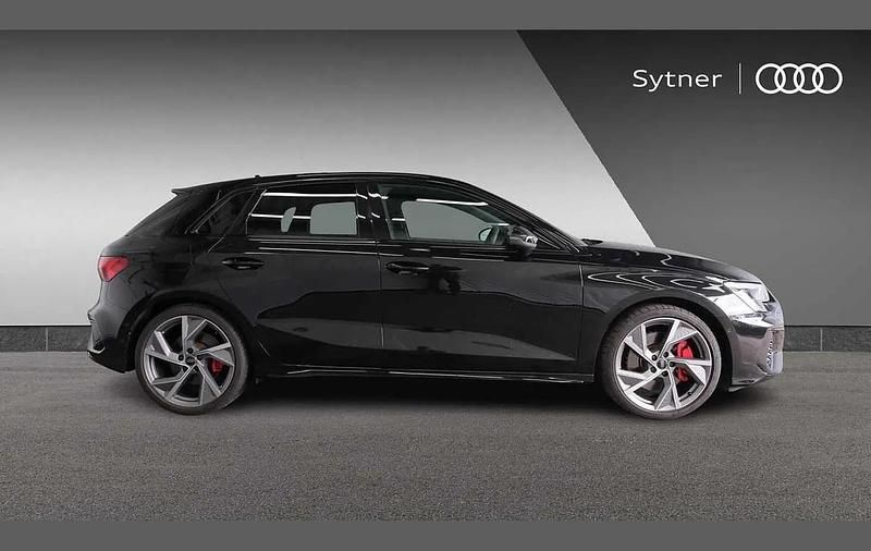 Begagnad Audi S3 Sportback Black Edition 306 HK (225 kW) 2024 Svart Halvkombi