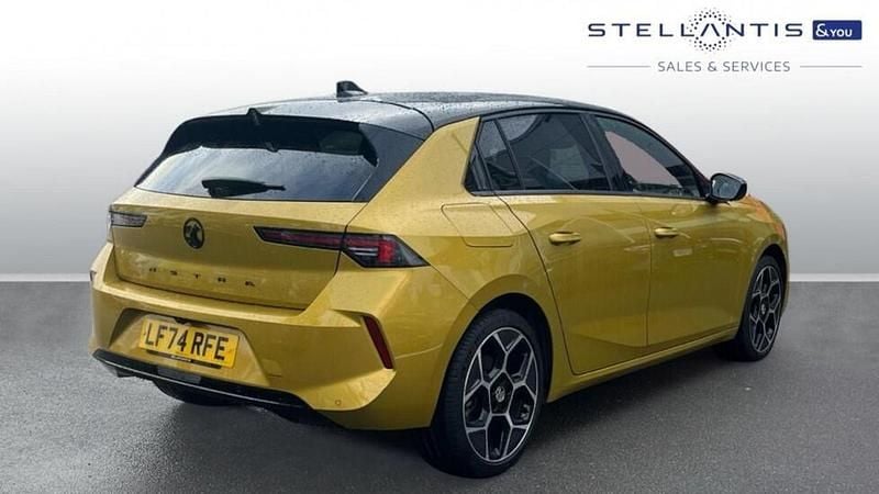 Used Vauxhall Astra Ultimate 128 HP (94 kW) 2024 Hatchback