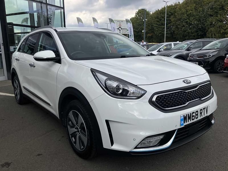 Clear white Used 2019 Kia Niro 3 SUV | £10,750 (Good price) - Image 1/4