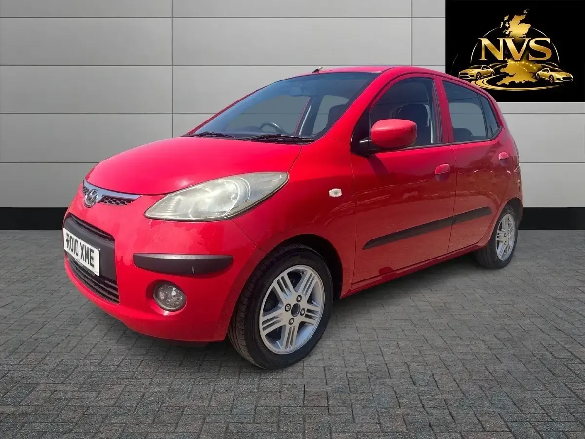 Used Hyundai i10 Comfort 77 HP (56 kW) 2010 Red Hatchback