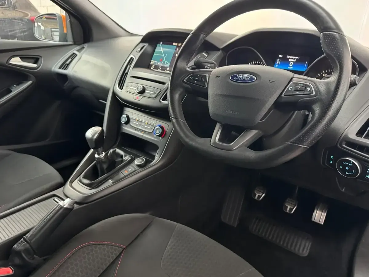 Used Ford Focus ST-Line 2017 Orange Hatchback