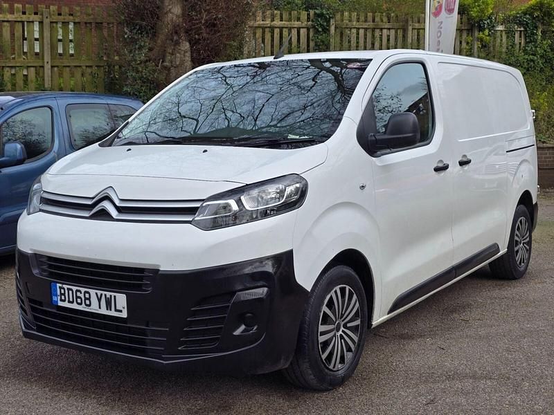 Used Citroën Dispatch 2019 White MPV