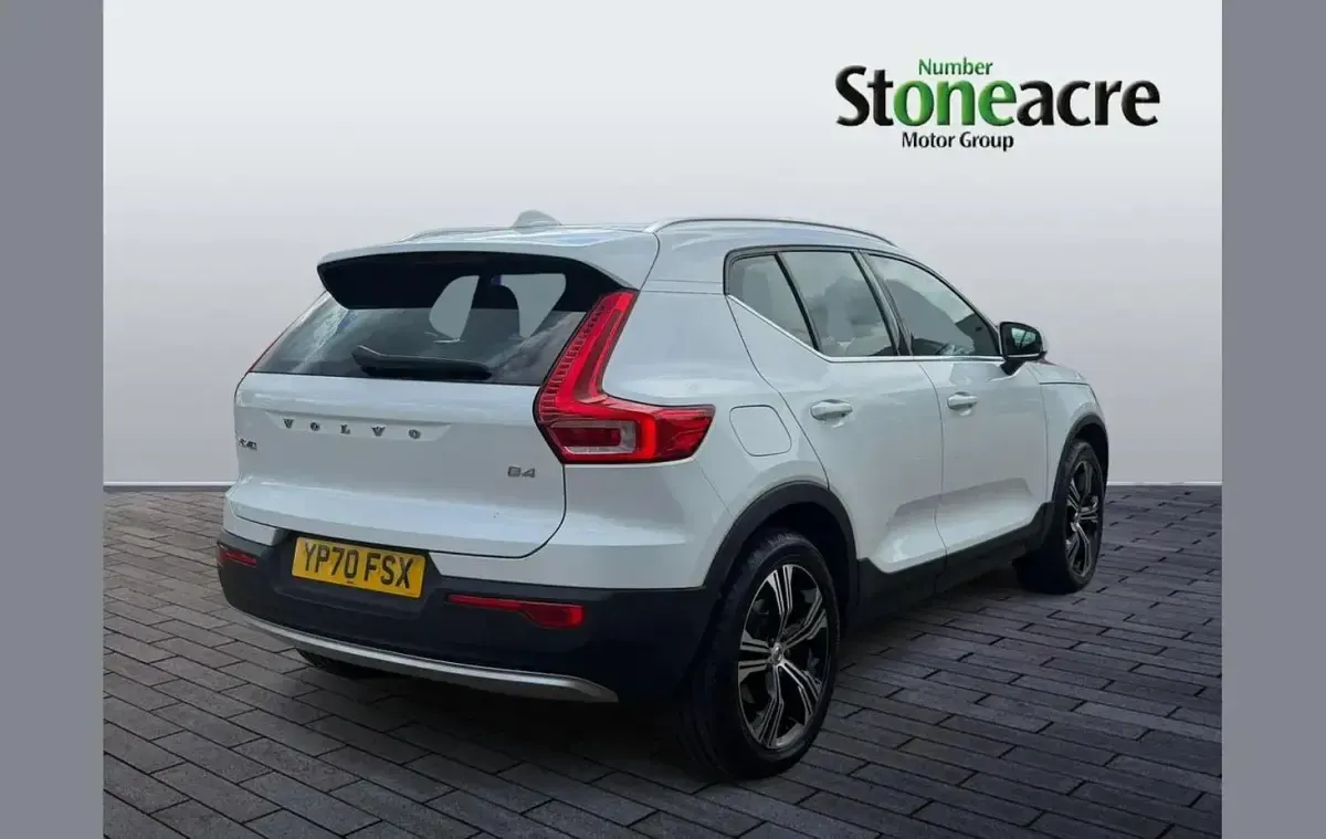Used Volvo XC40 Inscription 194 HP (142 kW) 2020 White SUV