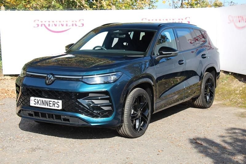 New VW Touran R-line 2025 Blue MPV