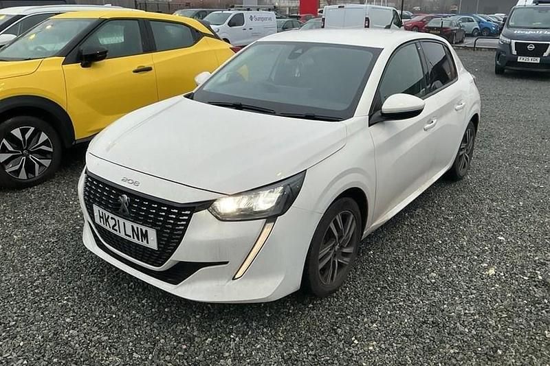 Used Peugeot 208 Allure 100 HP (73 kW) 2021 White Hatchback