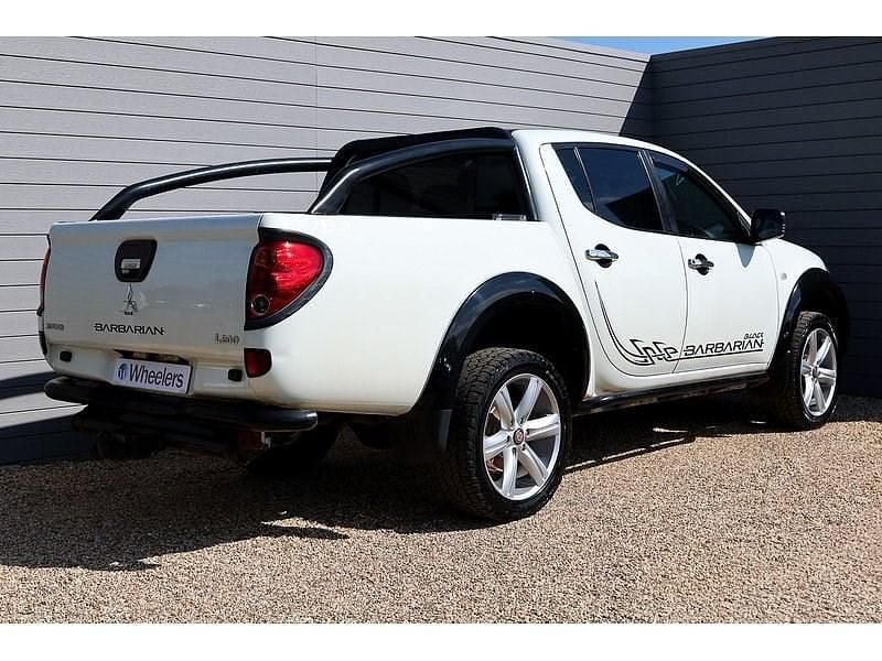 Used Mitsubishi L200 176 HP (129 kW) 2012 White Pickup