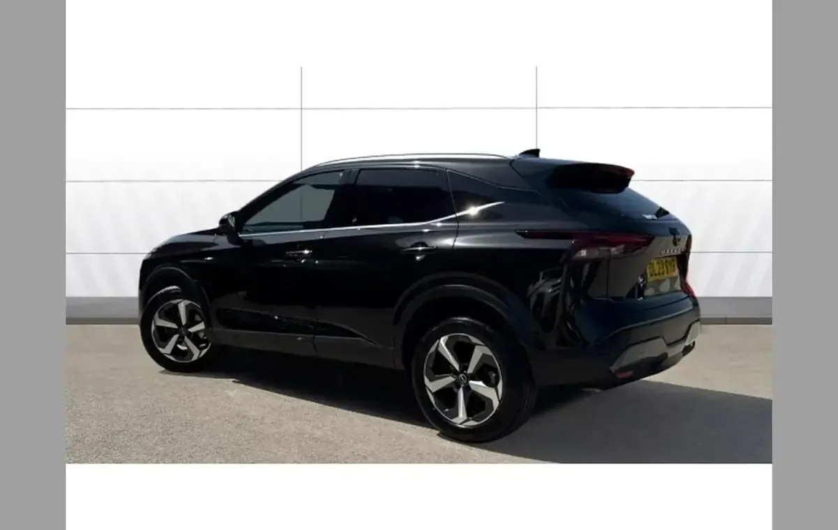 Used Nissan Qashqai N-Connecta 138 HP (101 kW) 2023 Black SUV