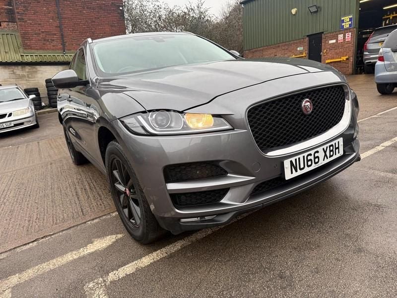 Second-hand Jaguar F-Pace Prestige 2016 Gri SUV
