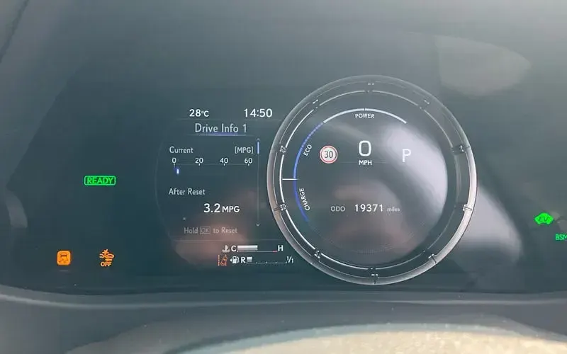 Used Lexus UX Sport Line 184 HP (135 kW) 2023 Orange SUV