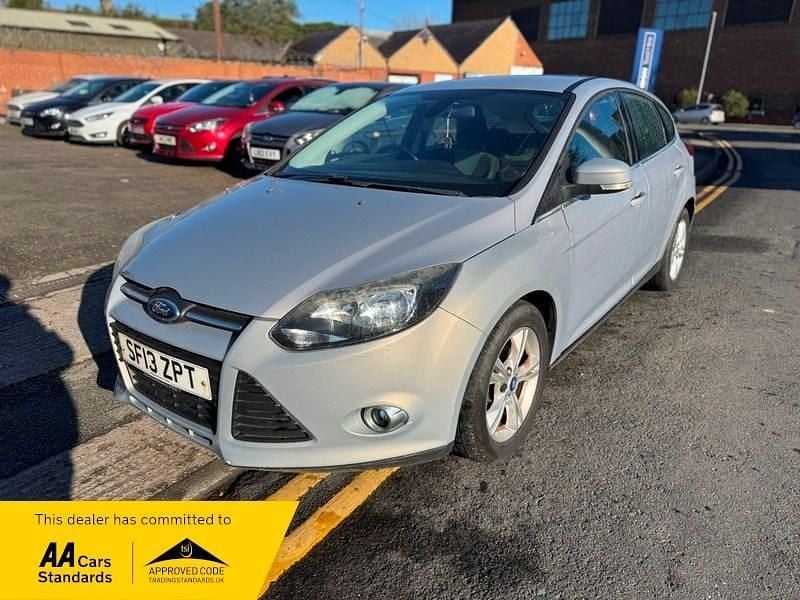 Used Ford Focus Zetec 125 HP (91 kW) 2013 1.6 zetec powershift euro 5 5d