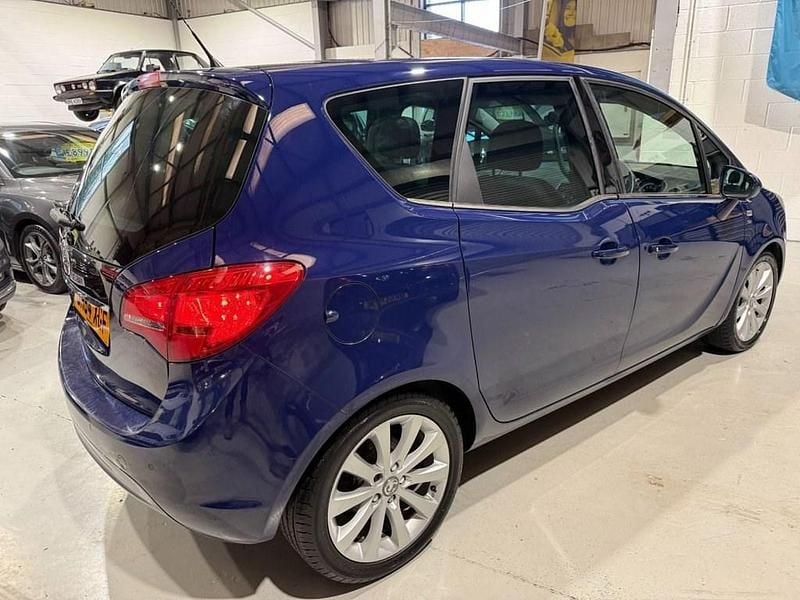 Used Vauxhall Meriva 100 HP (73 kW) 2014 Blue MPV