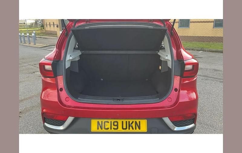 Used MG ZS Exclusive 106 HP (77 kW) 2019 Red SUV