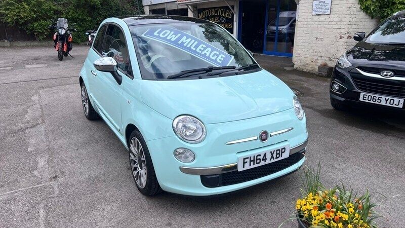 Green Used 2015 Fiat 500 Lounge Hatchback | £5,999 (Fair price) - Image 1/4