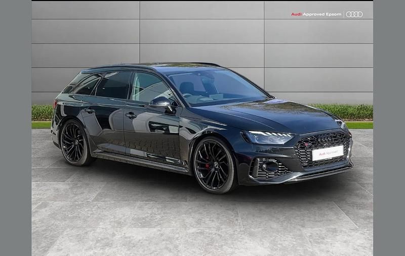 Used Audi RS4 Design 444 HP (326 kW) 2023 Black Estate