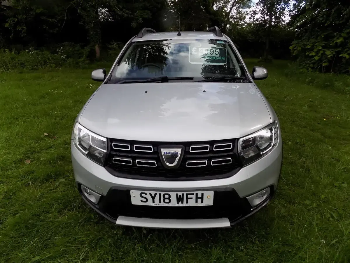 Used Dacia Sandero Ambiance 90 HP (66 kW) 2018 Silver Hatchback