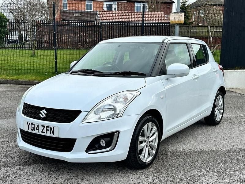Used Suzuki Swift SZ3 2014 White Hatchback