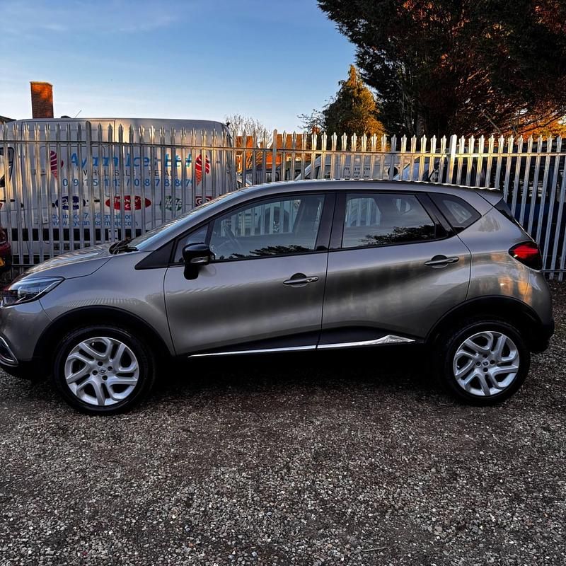 Usado Renault Captur Dynamique 2015 Bege SUV