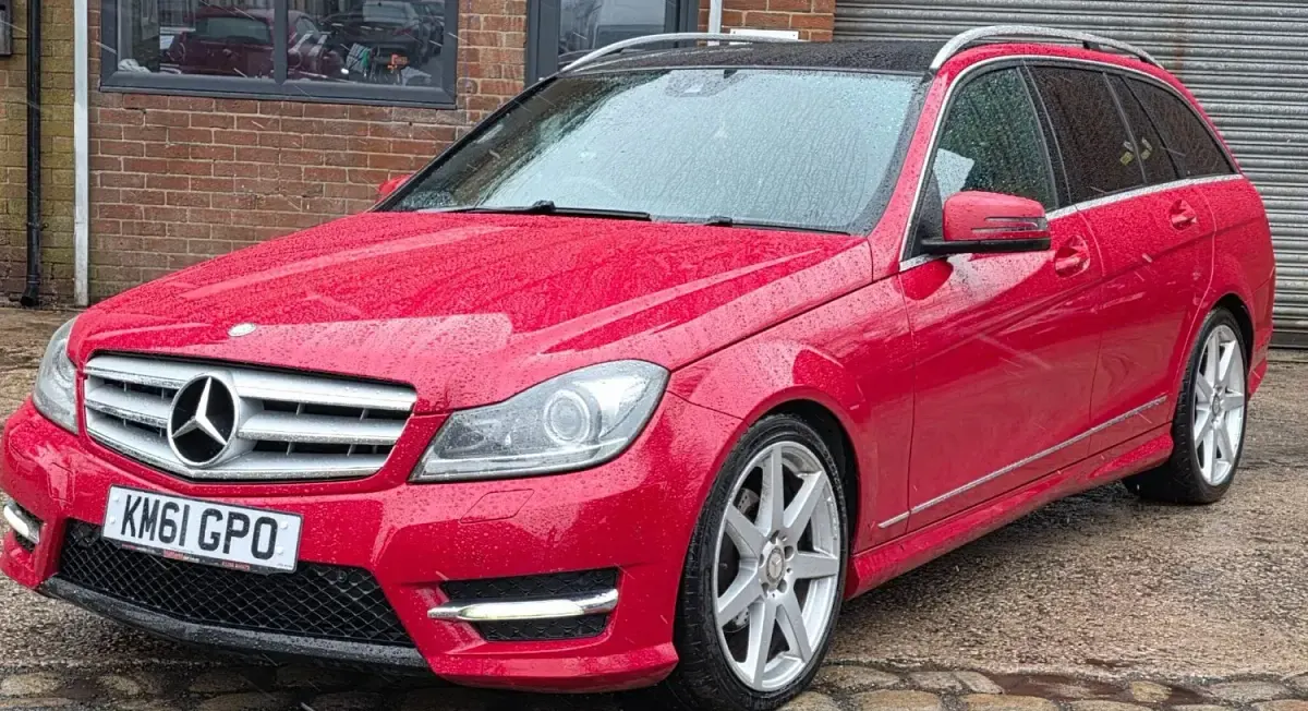 Begagnad Mercedes C250 Sport Edition 2011 Röd Kombi