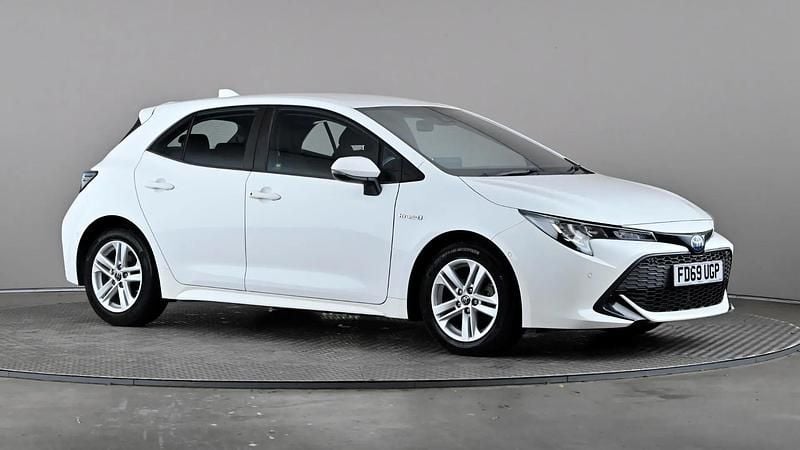 White Used 2020 Toyota Corolla Hatchback | £14,998 (Good price) - Image 1/3