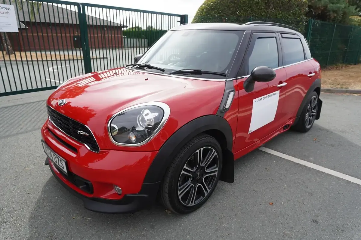 Used Mini John Cooper Works 218 HP (160 kW) 2014 Red Hatchback