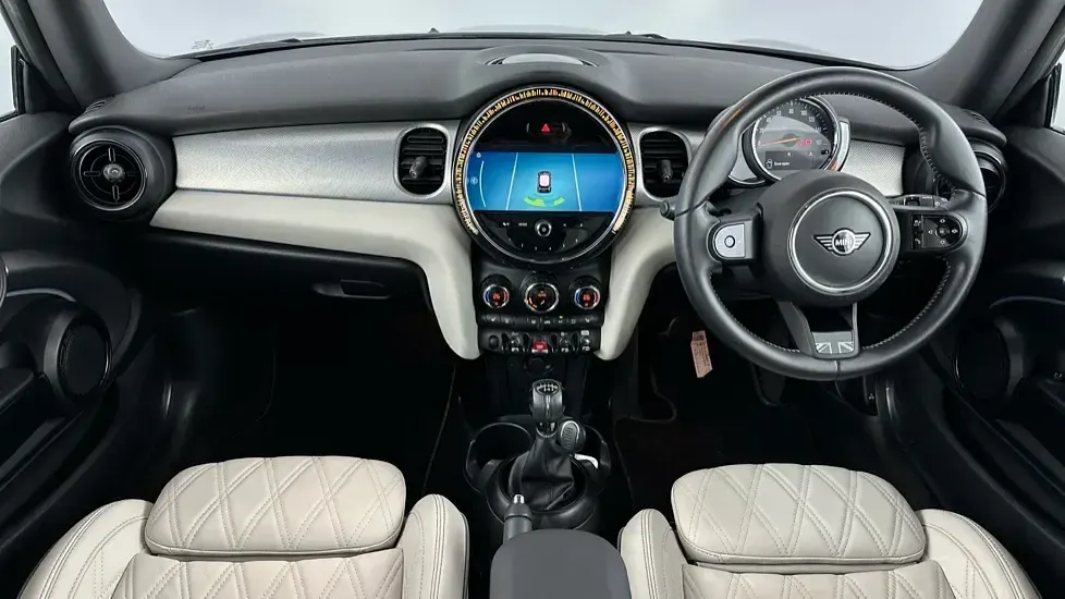 Used Mini Cooper Exclusive 136 HP (100 kW) 2021 Black Hatchback