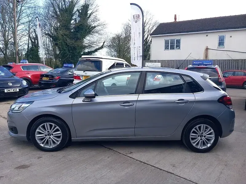 Used Citroën C4 Feel 100 HP (73 kW) 2016 Grey Hatchback