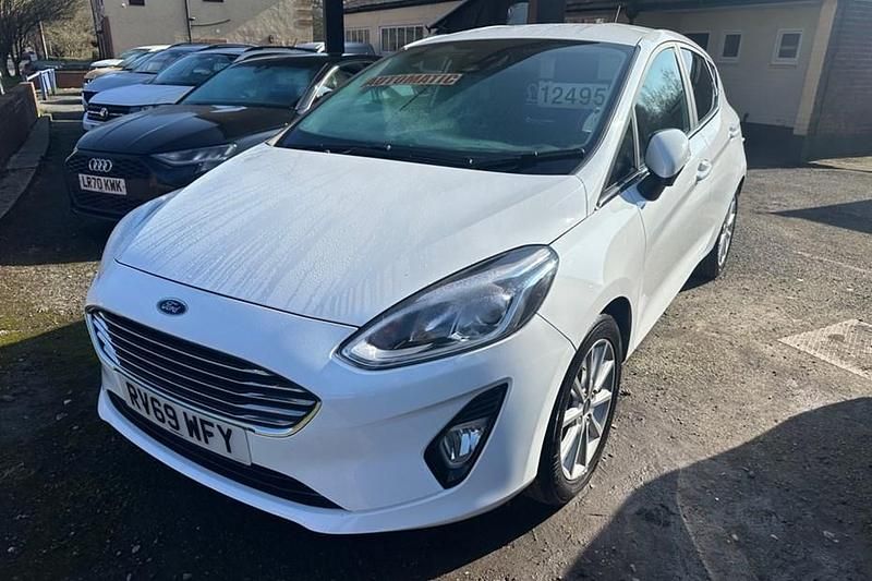 Used Ford Fiesta Titanium 100 HP (73 kW) 2019 White Hatchback