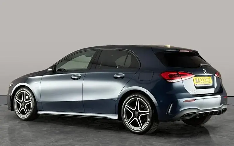 Used Mercedes A180 Executive 136 HP (100 kW) 2022 Blue Hatchback