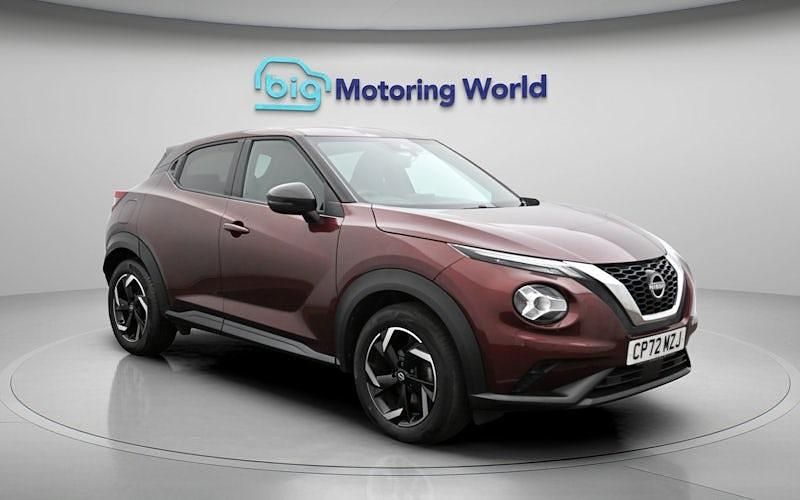 Used Nissan Juke N-Connecta 114 HP (83 kW) 2023 Red SUV
