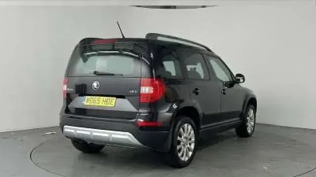 Używany Skoda Yeti SE 110 KM (80 kW) 2015 Czarny SUV