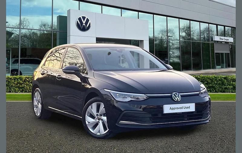 Used VW Golf VIII Style 147 HP (108 kW) 2023 Black Hatchback