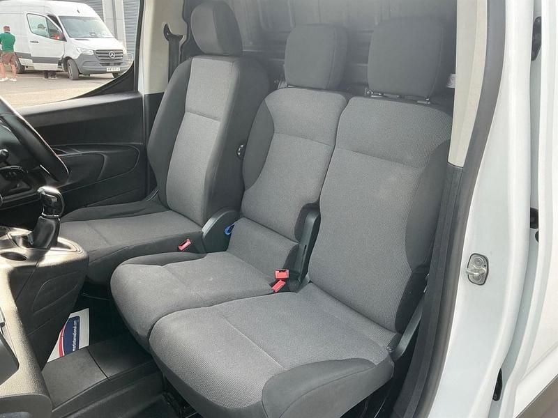 Used Peugeot Partner 131 HP (96 kW) 2019 White MPV