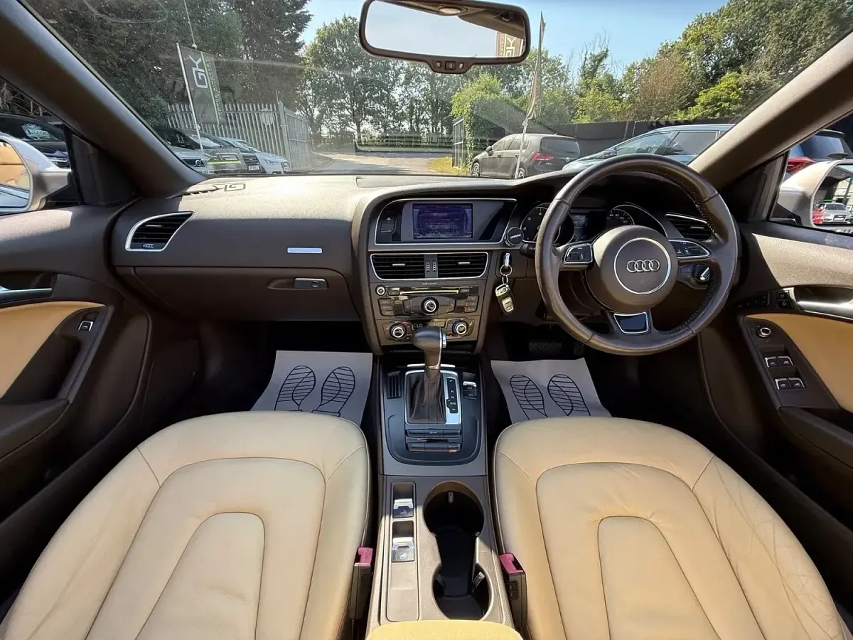 Used Audi A5 Cabriolet Comfort 240 HP (176 kW) 2012 Silver Cabriolet