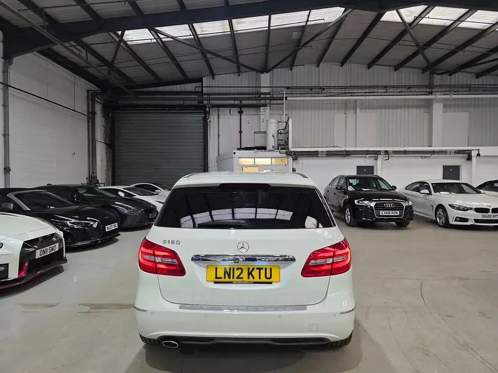 Begagnad Mercedes B180 SE 2012 Minibuss