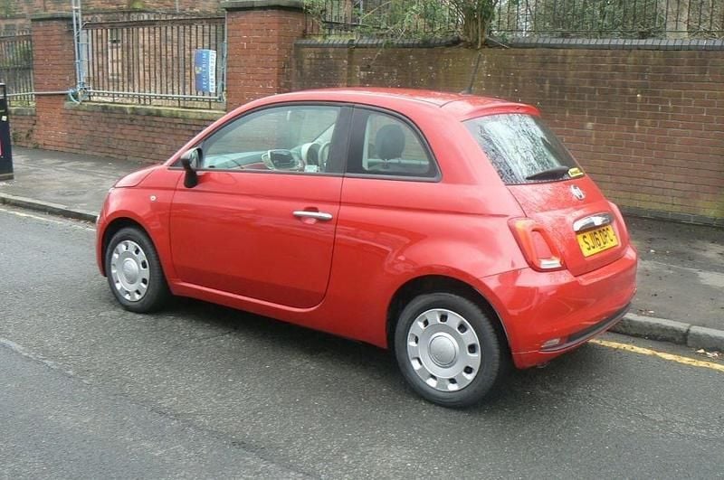 Gebraucht Fiat 500 Pop 69 PS (50 kW) 2016 Rot Kleinwagen