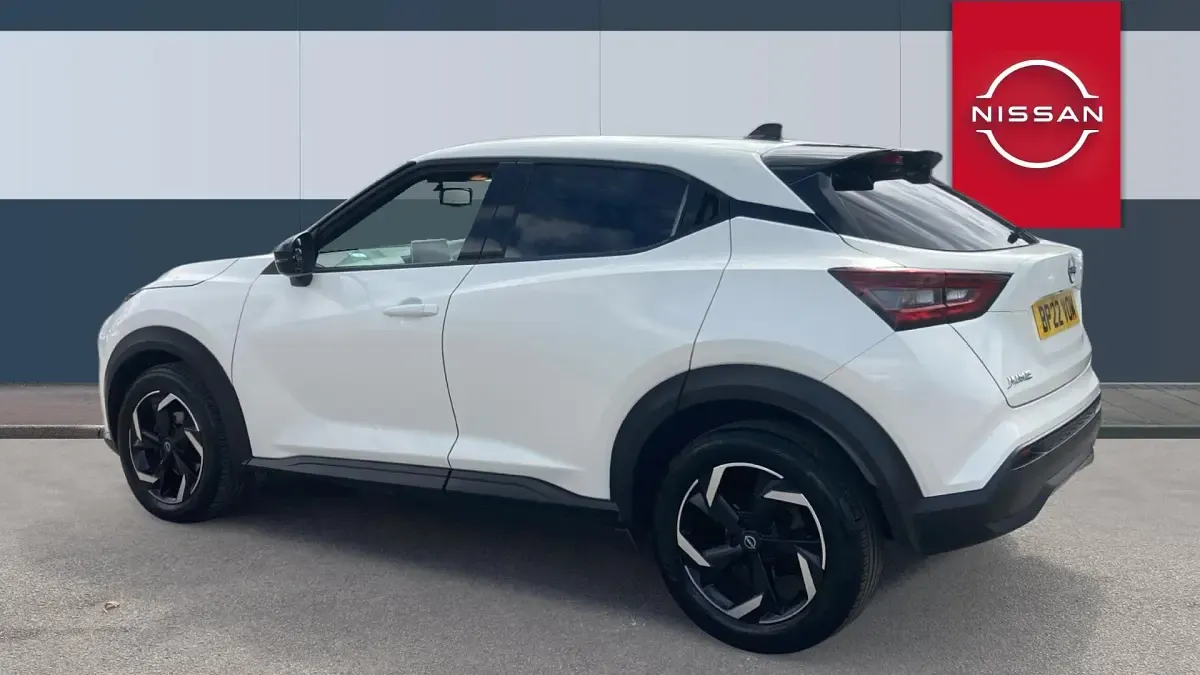 Used Nissan Juke N-Connecta 114 HP (83 kW) 2022 White SUV