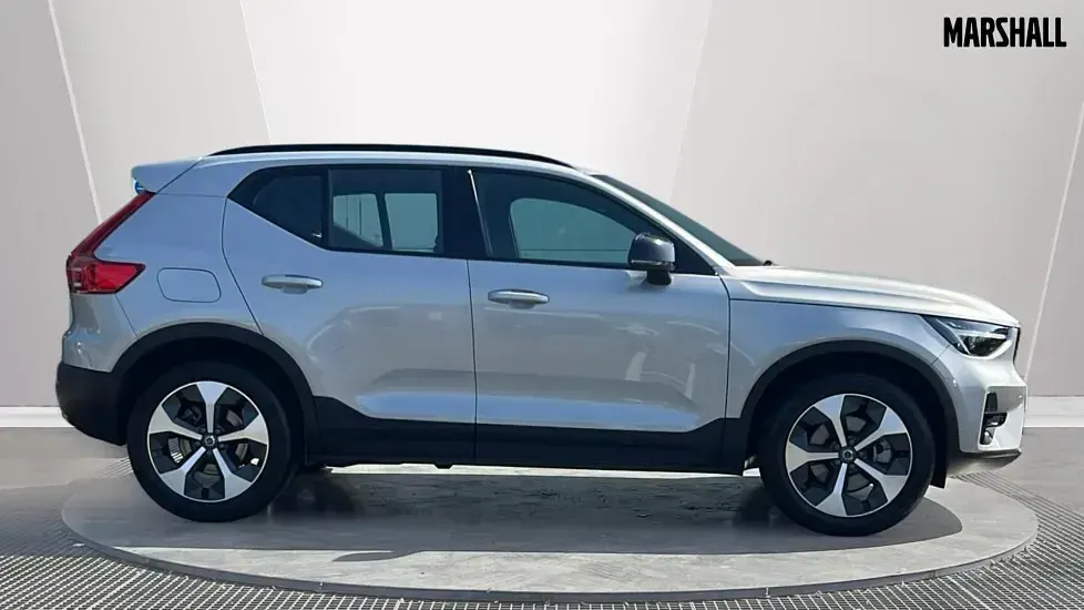 Used Volvo XC40 Plus 163 HP (119 kW) 2025 Silver SUV