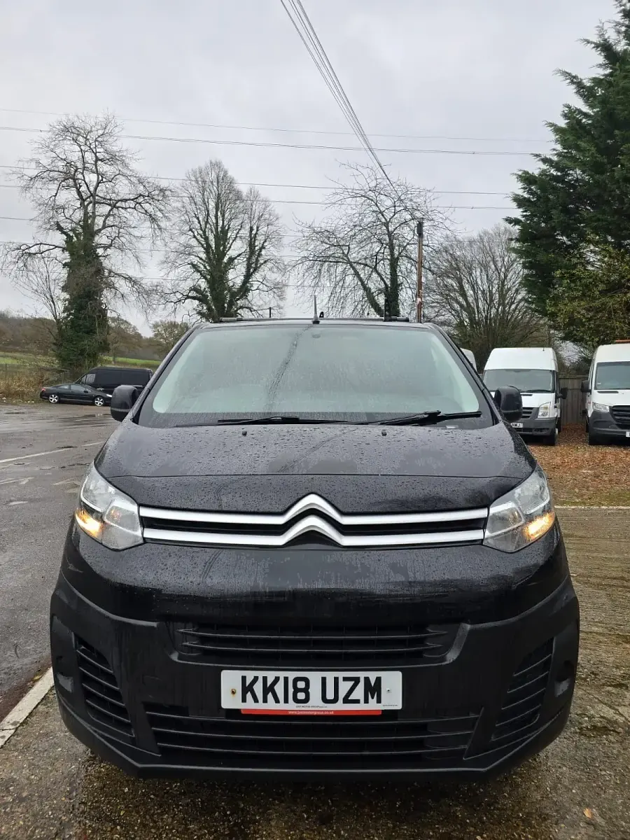 Używany Citroën Dispatch 2018 Czarny Minivan