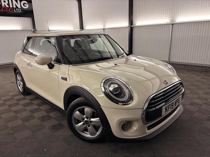 Used Mini Cooper Classic 2019 White Hatchback