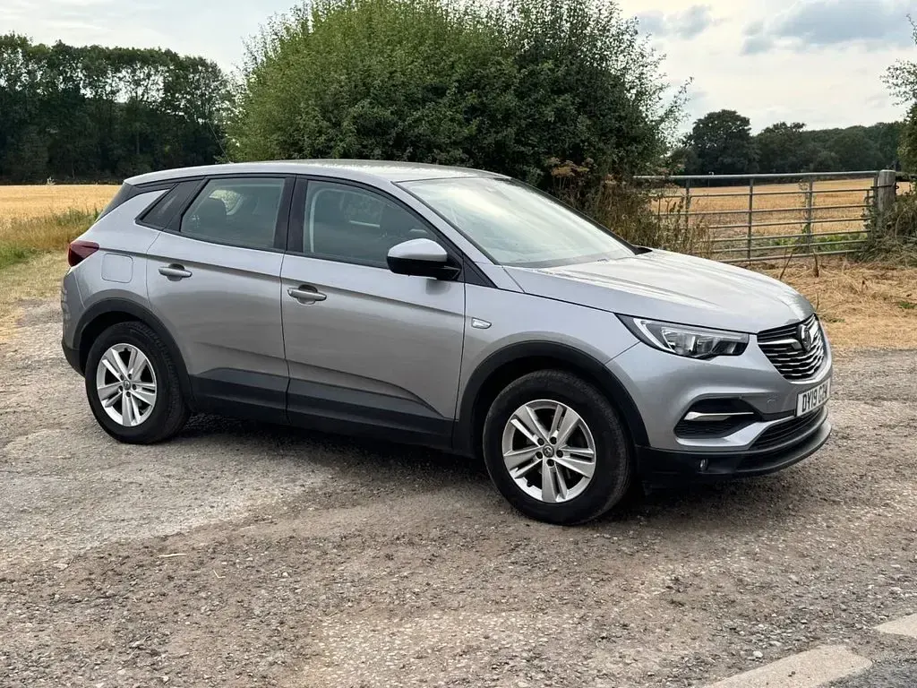 Used Vauxhall Grandland X S 130 HP (95 kW) 2019 Grey SUV