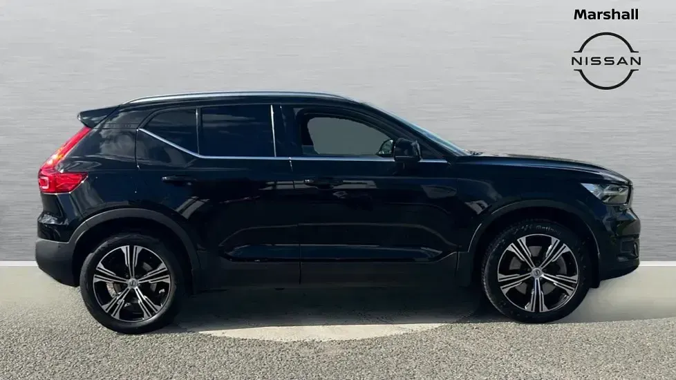 Used Volvo XC40 Inscription 262 HP (192 kW) 2021 Black SUV
