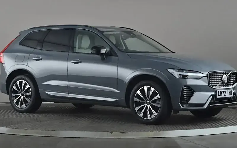 Używany Volvo XC60 Plus 250 KM (183 kW) 2024 SUV