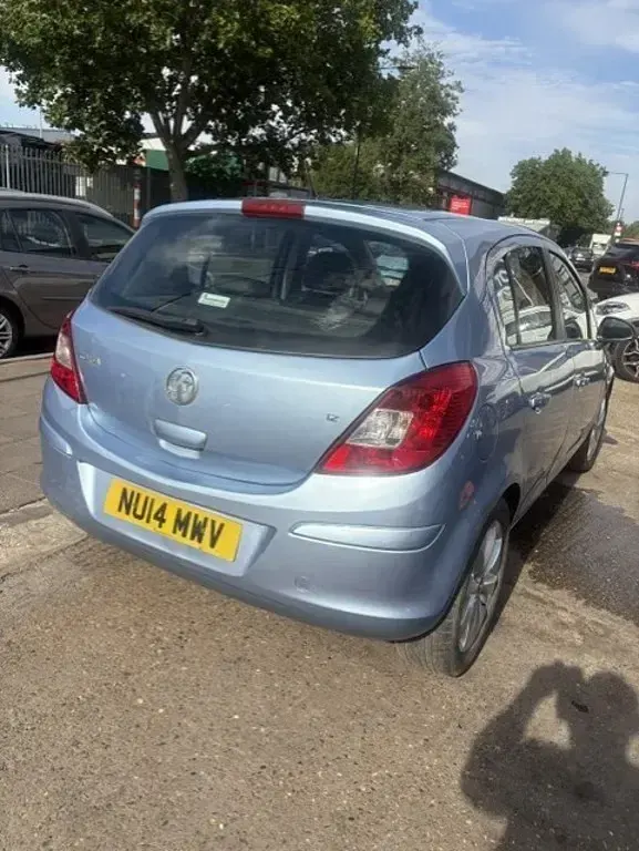 Used Vauxhall Corsa Excite 85 HP (62 kW) 2014 Blue Hatchback