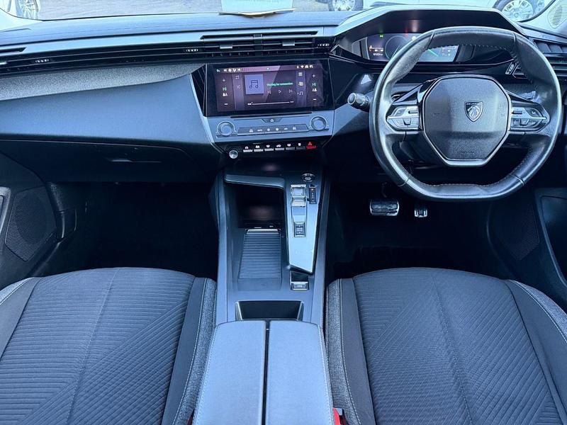 Used Peugeot 308 SW Active Premium 130 HP (95 kW) 2022 White Estate