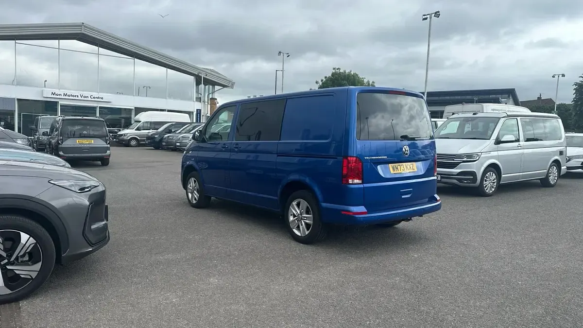 Used VW Transporter Highline 2023 Blue Van