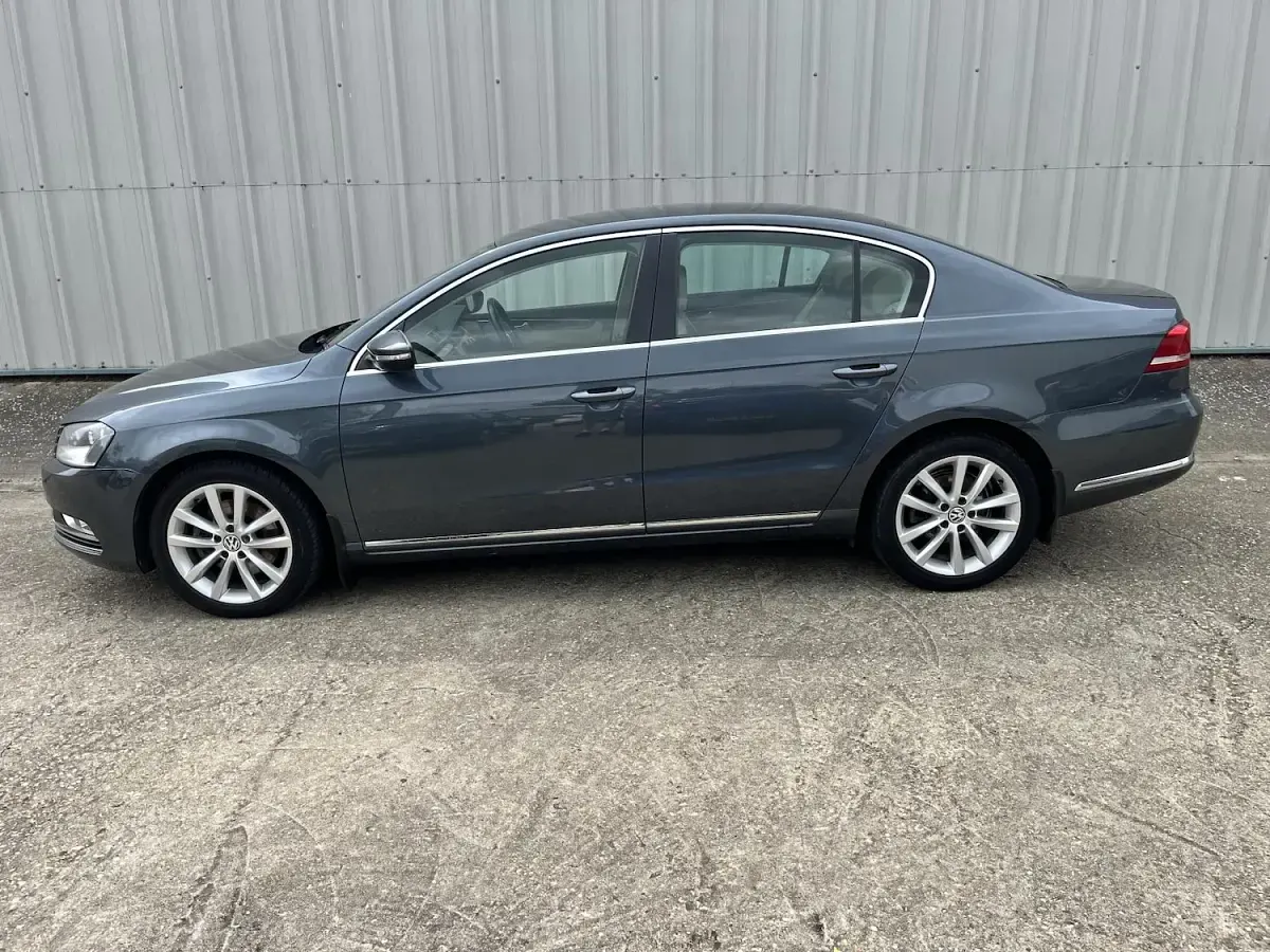 Used VW Passat Executive 2013 Grey Sedan